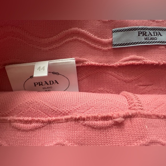 Prada Jacquard Belted Waist Shorts
skort 44 - Picture 11 of 15
